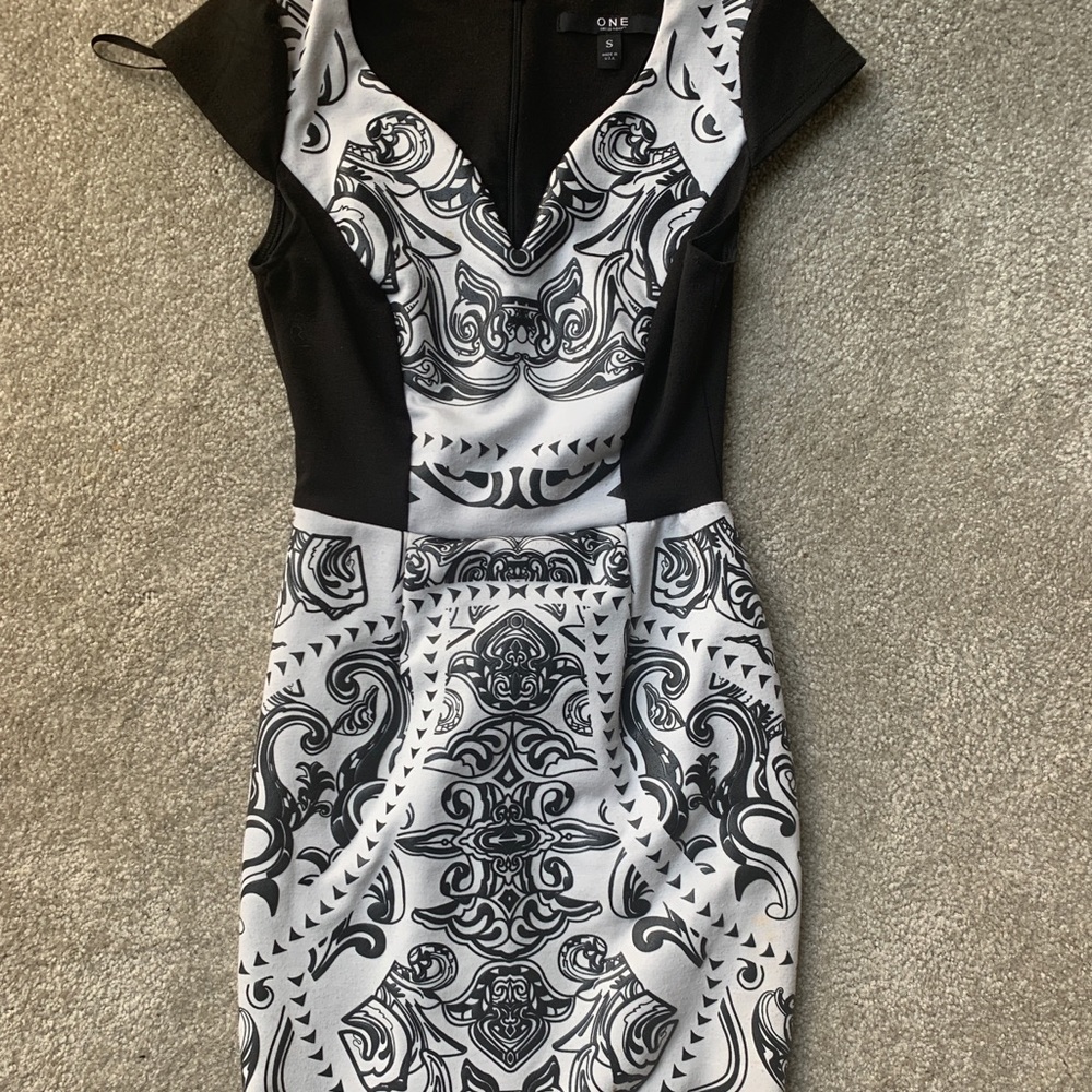 One dress a day - black and white dress